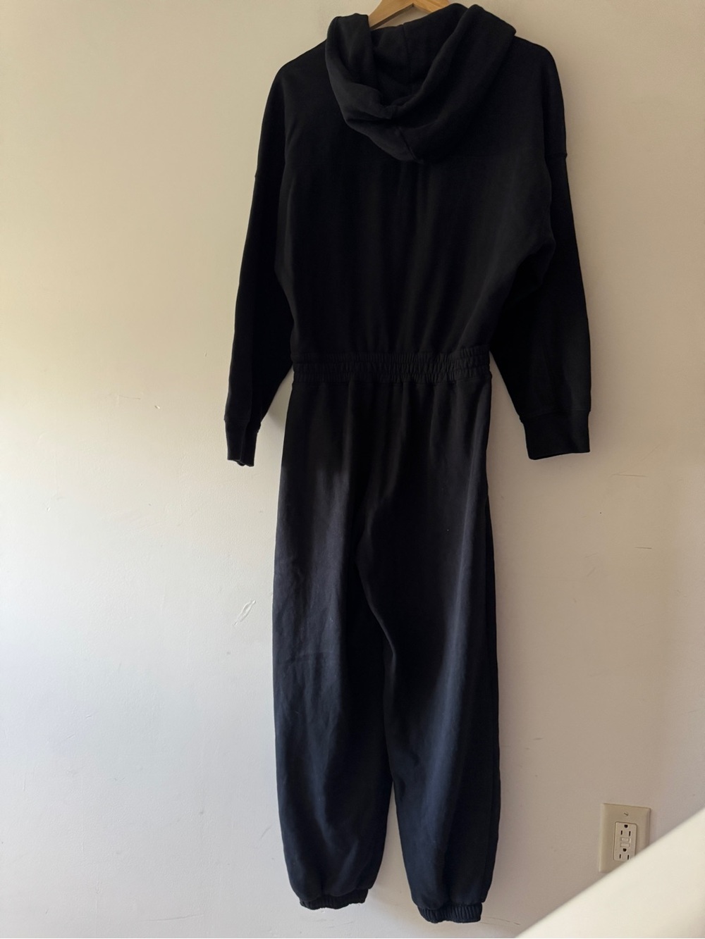 Abercrombie & Fitch Lounge Collection Black Hooded Cozy Fleece Jumpsuit - Picture 8 of 9